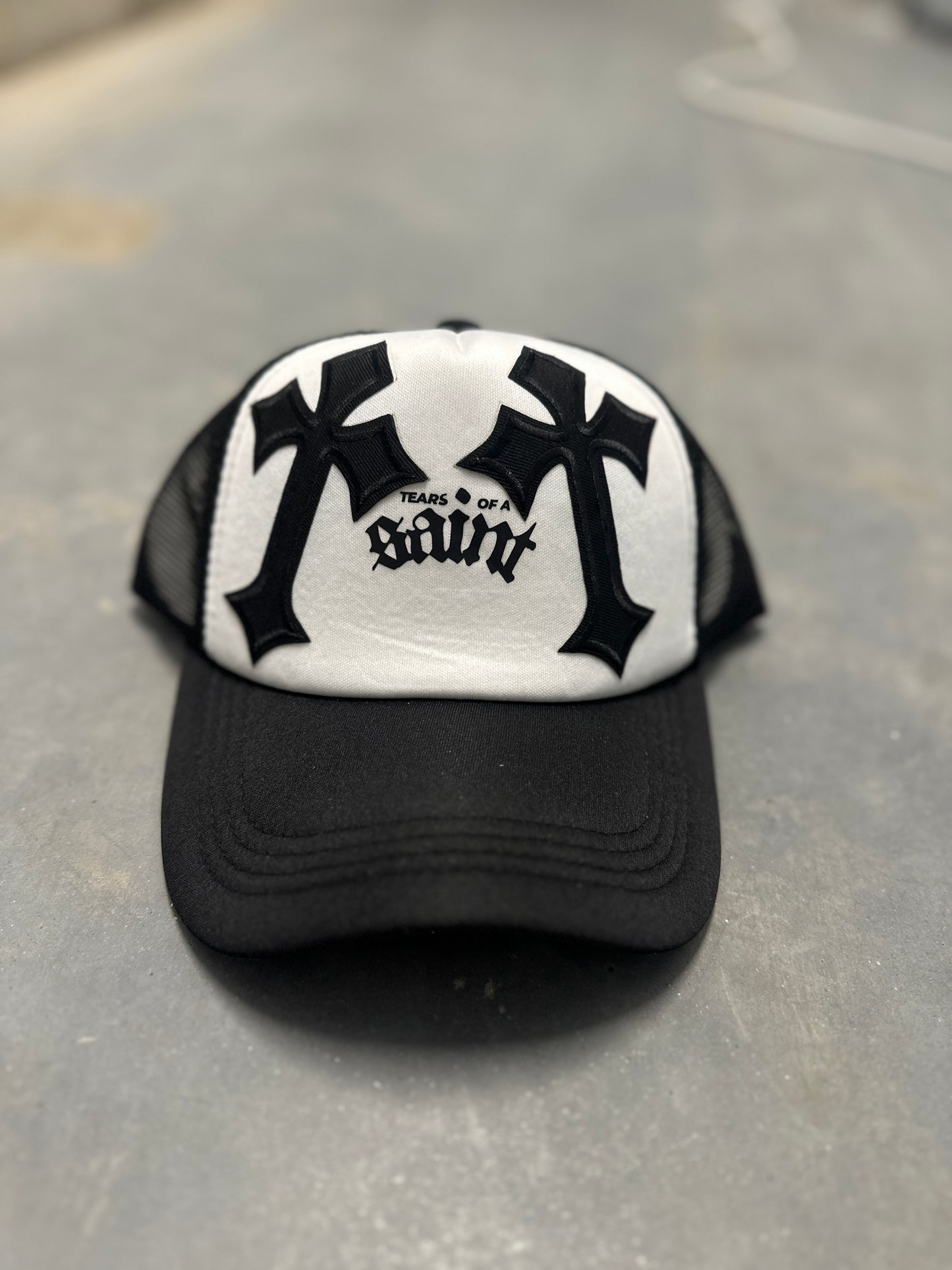 Double Cross Trucker (Black/White)